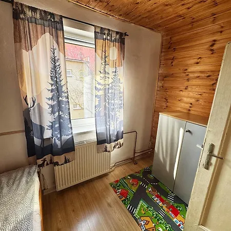 S Parkovanim Apartament